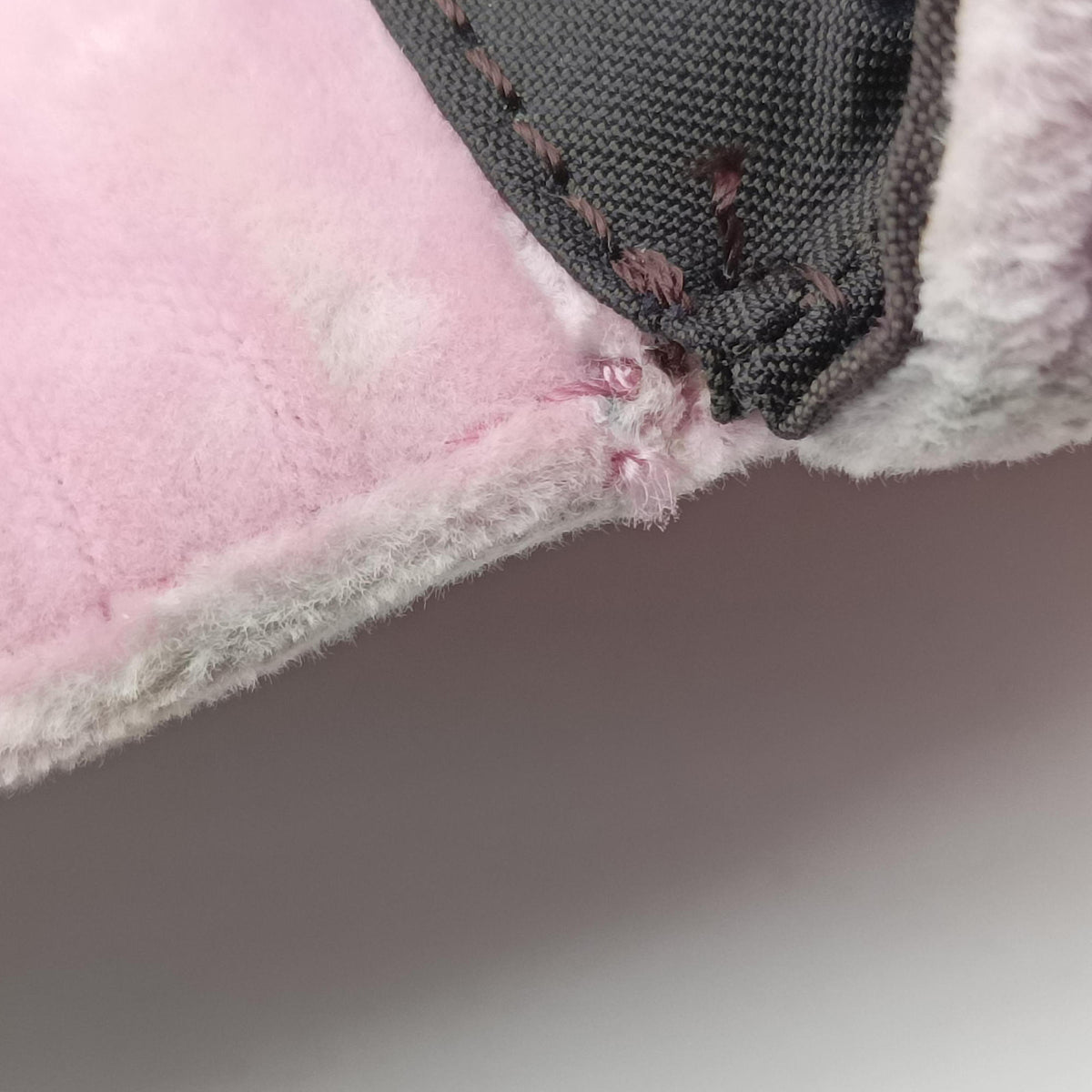Secondhand Fendi BAGUETTE Pink velour 8BS017 shoulderbag | stylenewstar