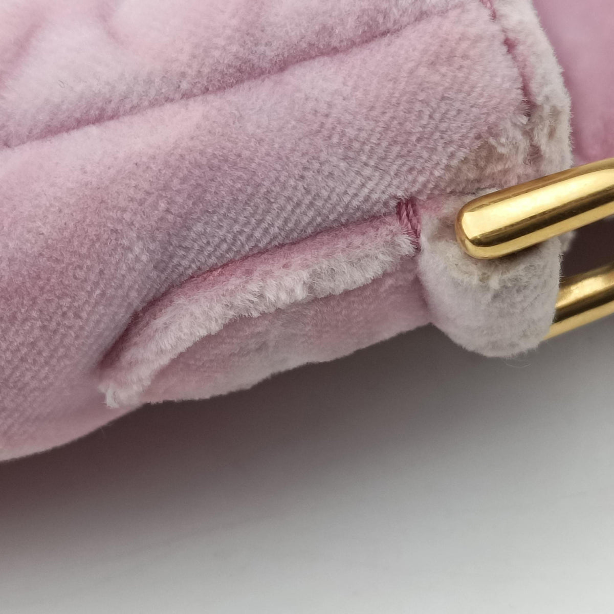 Secondhand Fendi BAGUETTE Pink velour 8BS017 shoulderbag | stylenewstar