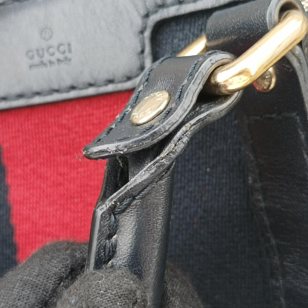 Pre-owned Gucci Sherry Line navy×red×beige canvas×leather 247205 shoulderbag | stylenewstar