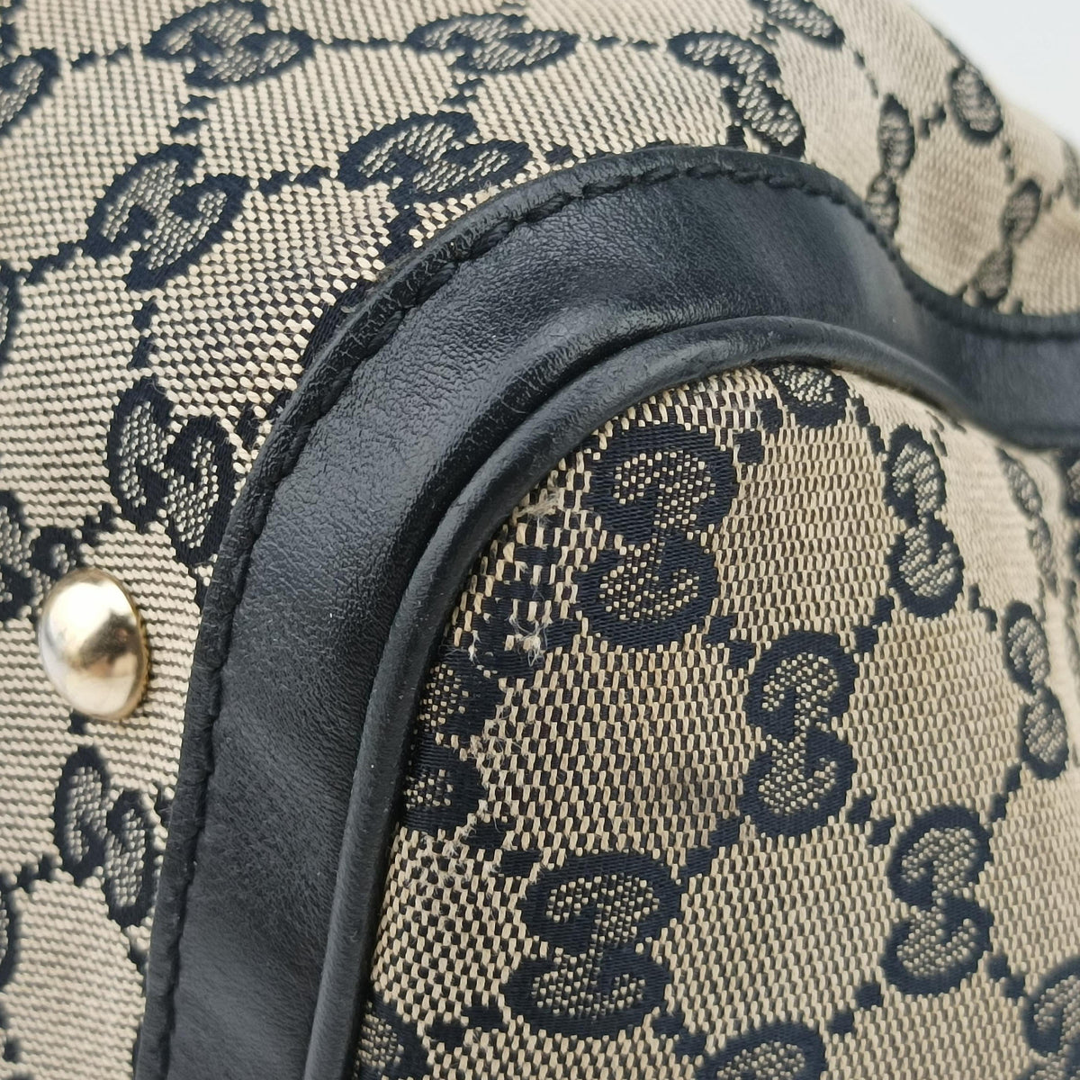 Pre-owned Gucci Sherry Line navy×red×beige canvas×leather 247205 shoulderbag | stylenewstar