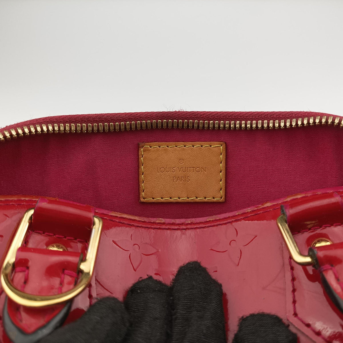 Pre-owned Louis Vuitton Alma BB pomme d'amour Vernis M90174 shoulderbag | stylenewstar