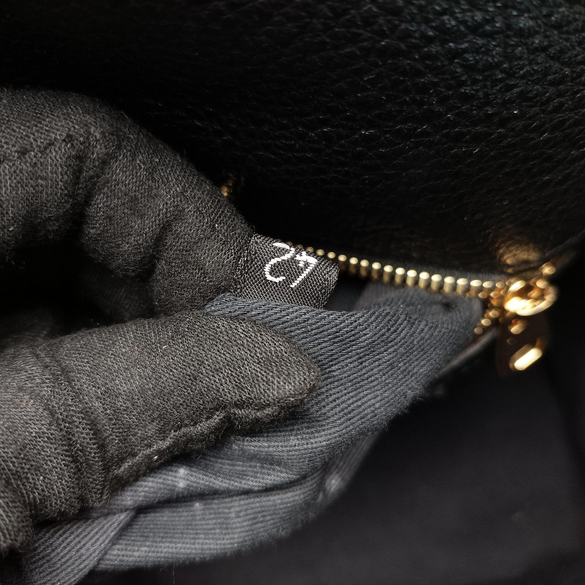 Pre-owned Dolce & Gabbana Greta Black Leather  shoulderbag | stylenewstar