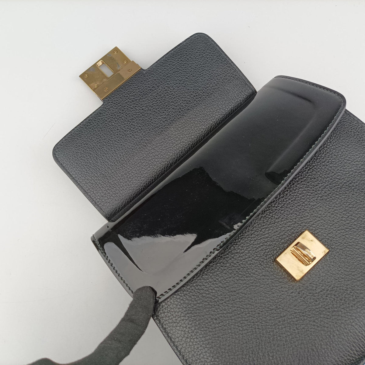 Pre-owned Dolce & Gabbana Greta Black Leather  shoulderbag | stylenewstar