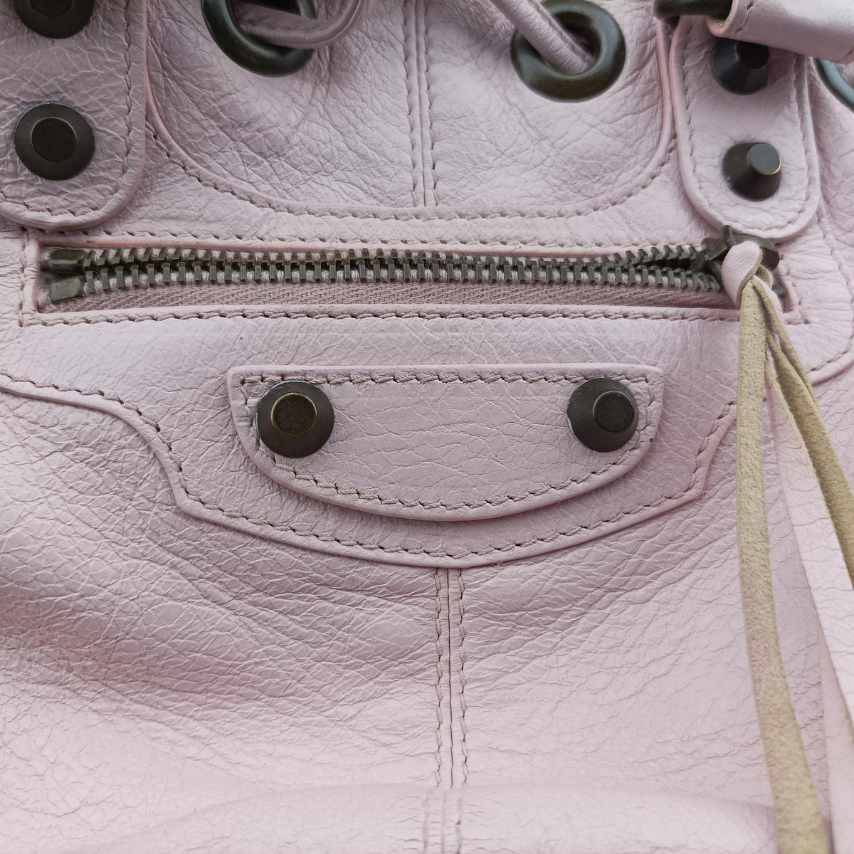 Pre-owned Balenciaga Pompon Pink Lambskin  shoulderbag | stylenewstar