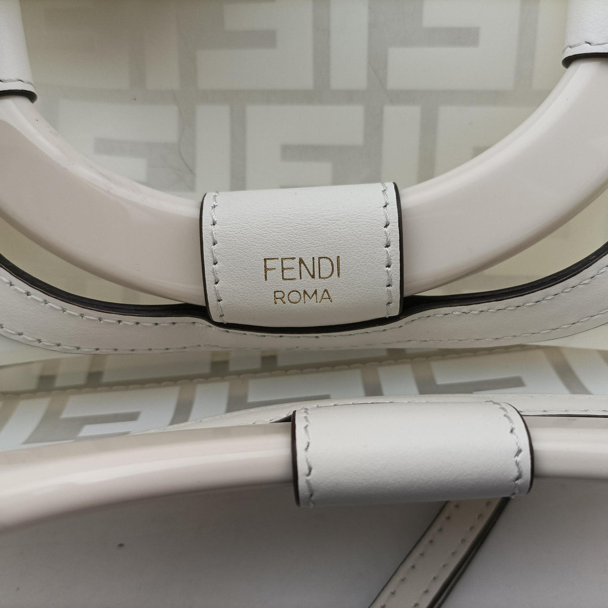 Pre-owned Fendi Runaway Shopper White PVC coated canvas 8BH353 shoulderbag | stylenewstar
