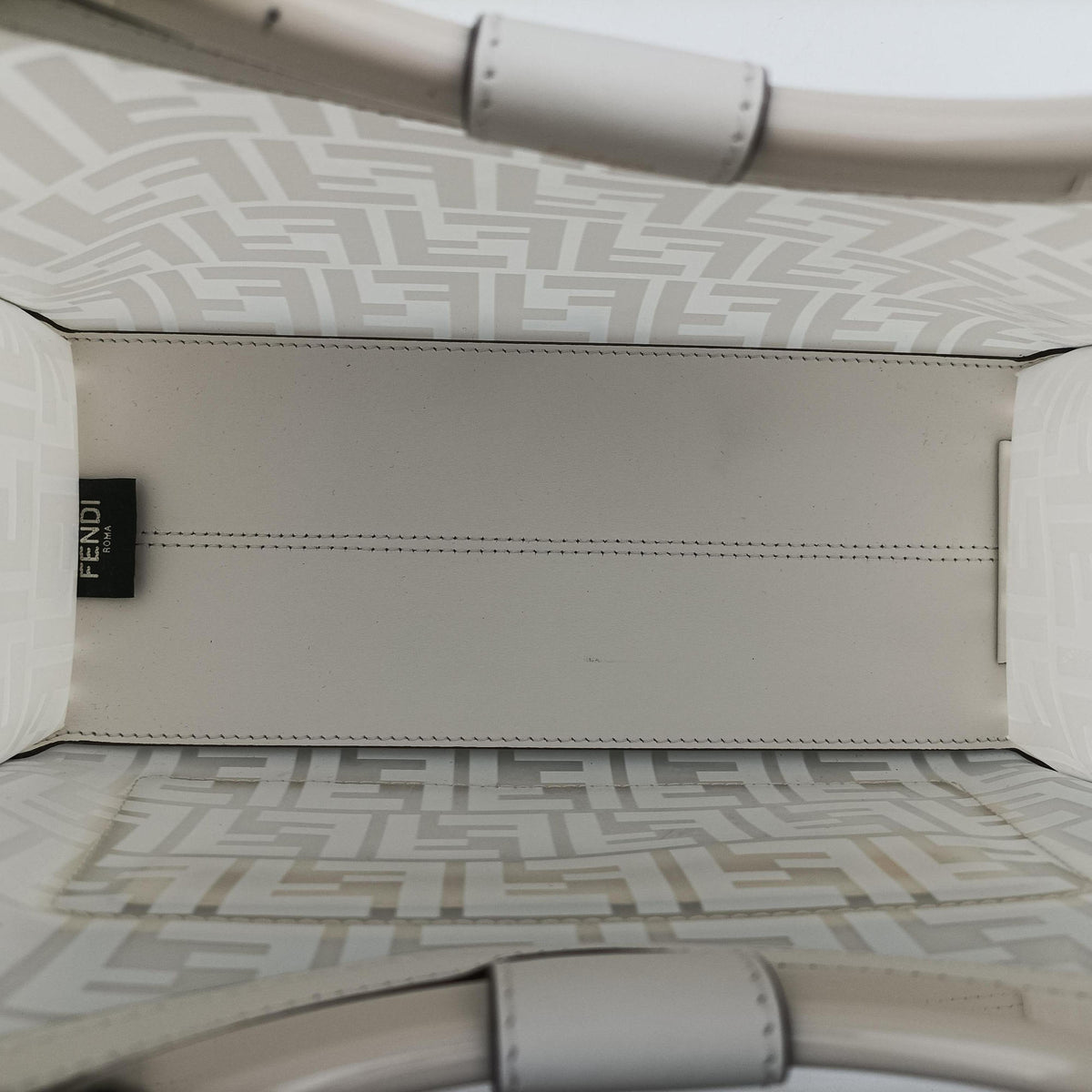 Pre-owned Fendi Runaway Shopper White PVC coated canvas 8BH353 shoulderbag | stylenewstar