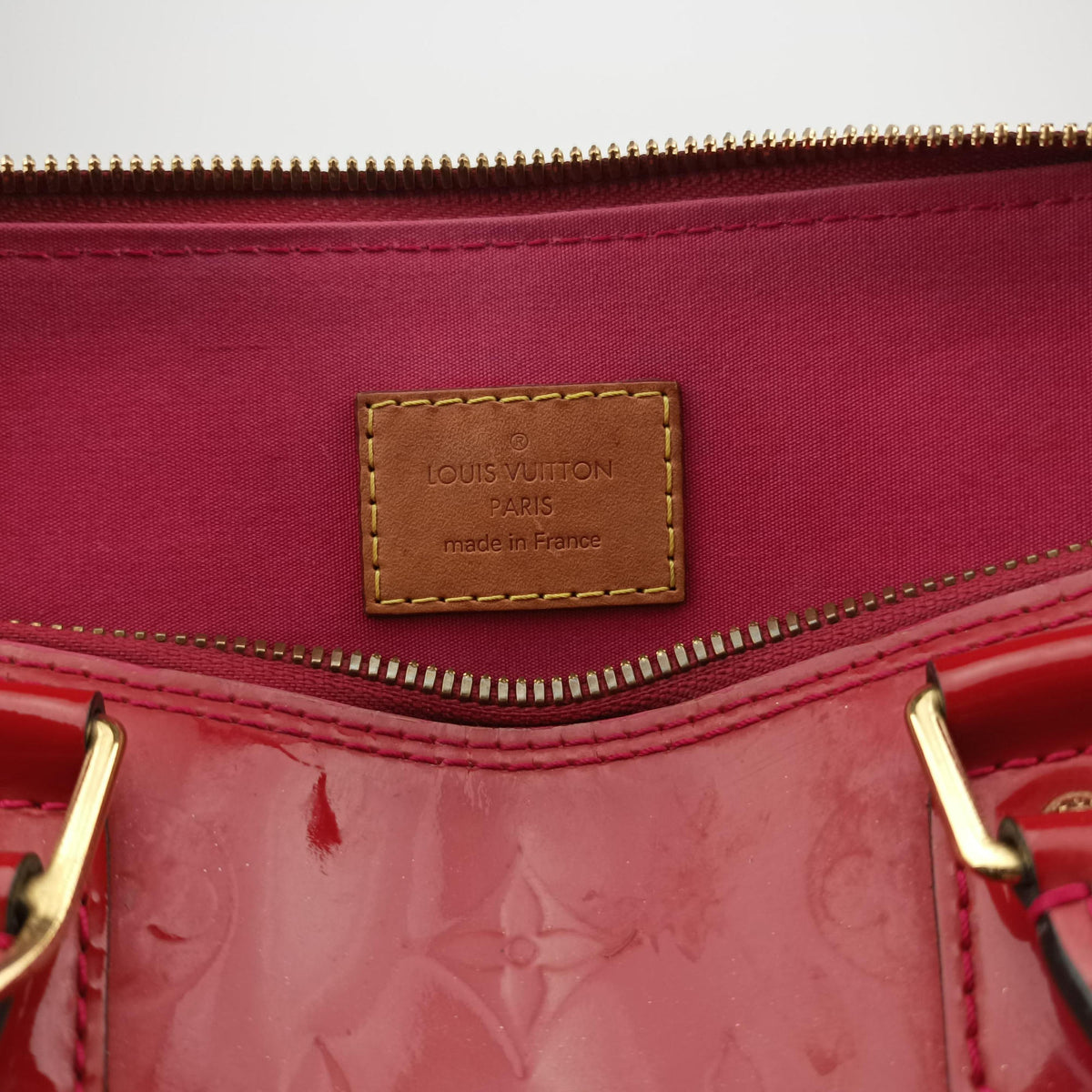 Secondhand Louis Vuitton Alma PM pomme d'amour Vernis M90096 handbag | stylenewstar