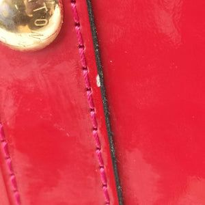 Secondhand Louis Vuitton Alma PM pomme d'amour Vernis M90096 handbag | stylenewstar