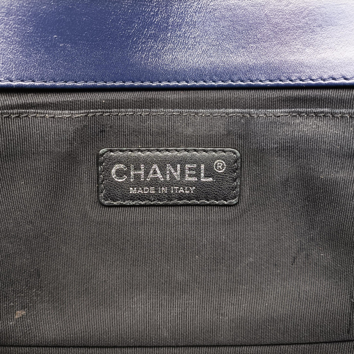 Pre-owned Chanel BOY CHANEL Navy Patent A67086 shoulderbag | stylenewstar