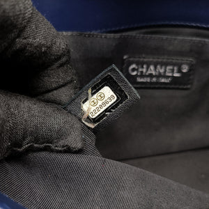 Pre-owned Chanel BOY CHANEL Navy Patent A67086 shoulderbag | stylenewstar