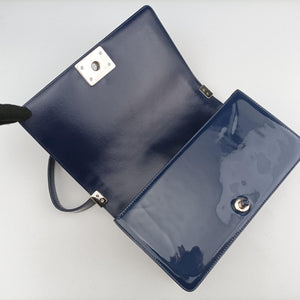 Pre-owned Chanel BOY CHANEL Navy Patent A67086 shoulderbag | stylenewstar