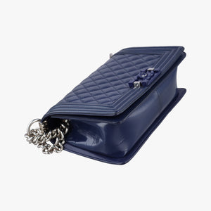Pre-owned Chanel BOY CHANEL Navy Patent A67086 shoulderbag | stylenewstar