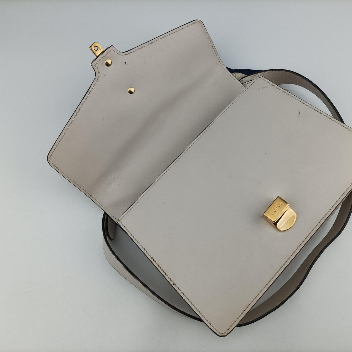 Pre-owned Gucci Sylvie White Leather 421882 shoulderbag | stylenewstar