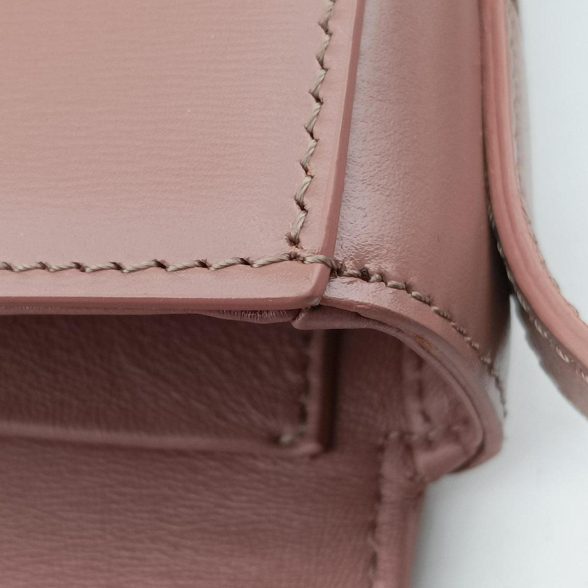 Pre-owned Celine Teen Triomphe Pink Leather 188423BF4 shoulderbag | stylenewstar