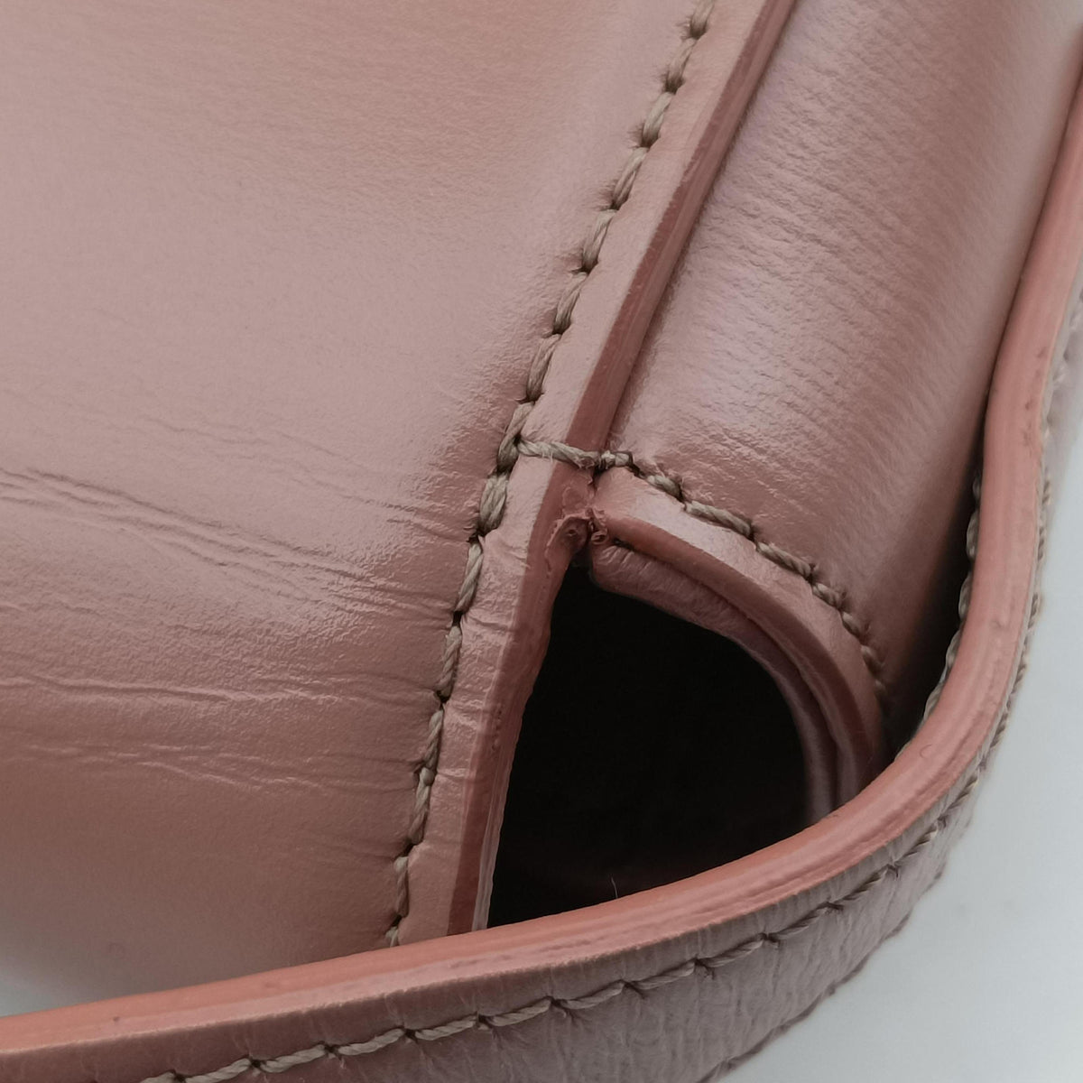 Pre-owned Celine Teen Triomphe Pink Leather 188423BF4 shoulderbag | stylenewstar
