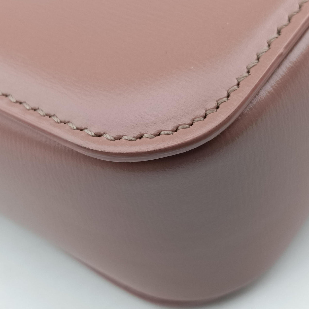Pre-owned Celine Teen Triomphe Pink Leather 188423BF4 shoulderbag | stylenewstar