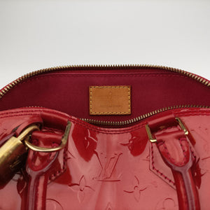 Vintage Louis Vuitton Alma BB pomme d'amour Vernis M90174 shoulderbag | stylenewstar