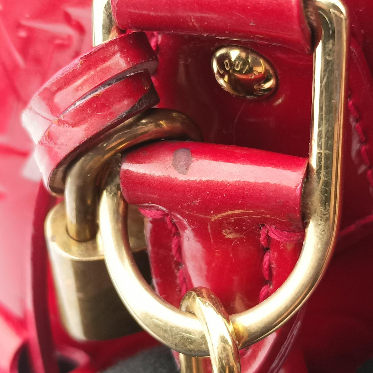 Vintage Louis Vuitton Alma BB pomme d'amour Vernis M90174 shoulderbag | stylenewstar