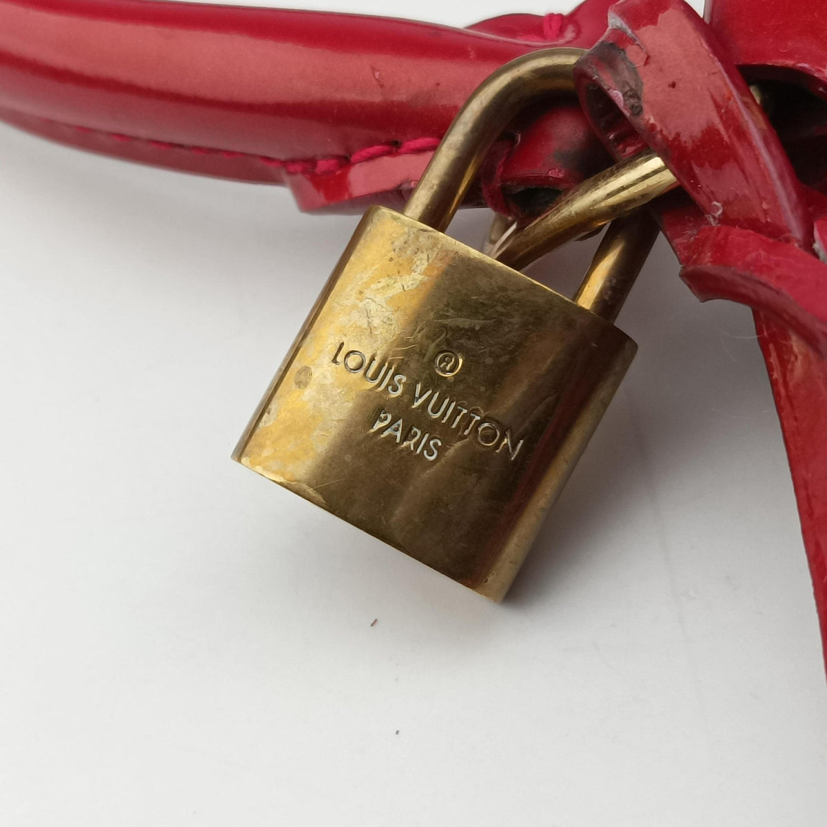 Vintage Louis Vuitton Alma BB pomme d'amour Vernis M90174 shoulderbag | stylenewstar