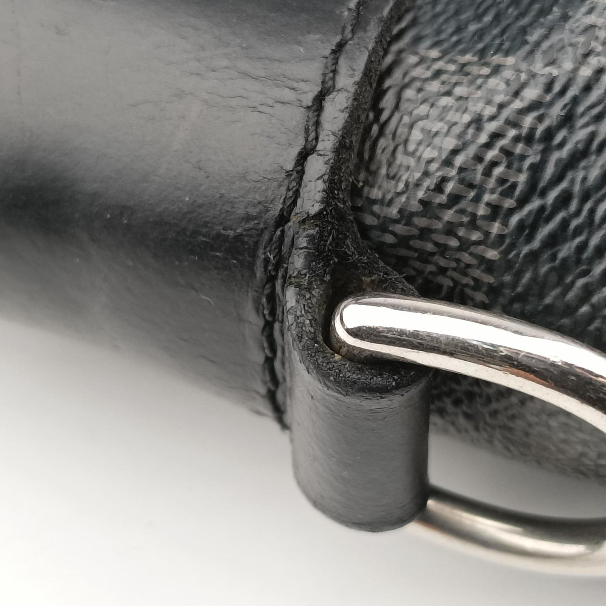 Pre-owned Louis Vuitton Tadao Noir Damier Graphite N51192 shoulderbag | stylenewstar
