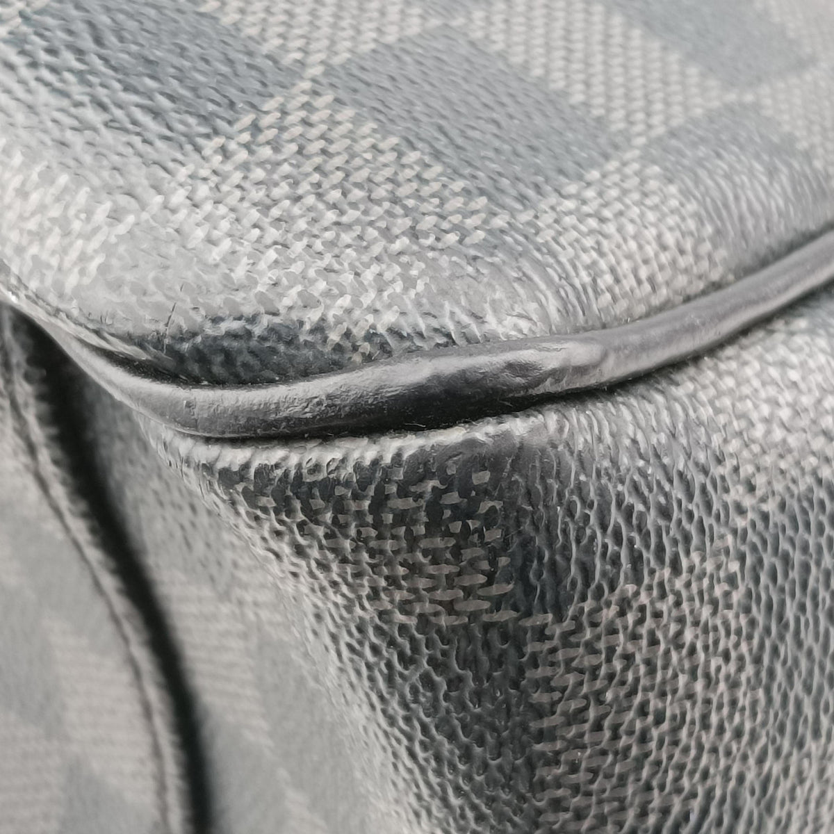Pre-owned Louis Vuitton Tadao Noir Damier Graphite N51192 shoulderbag | stylenewstar