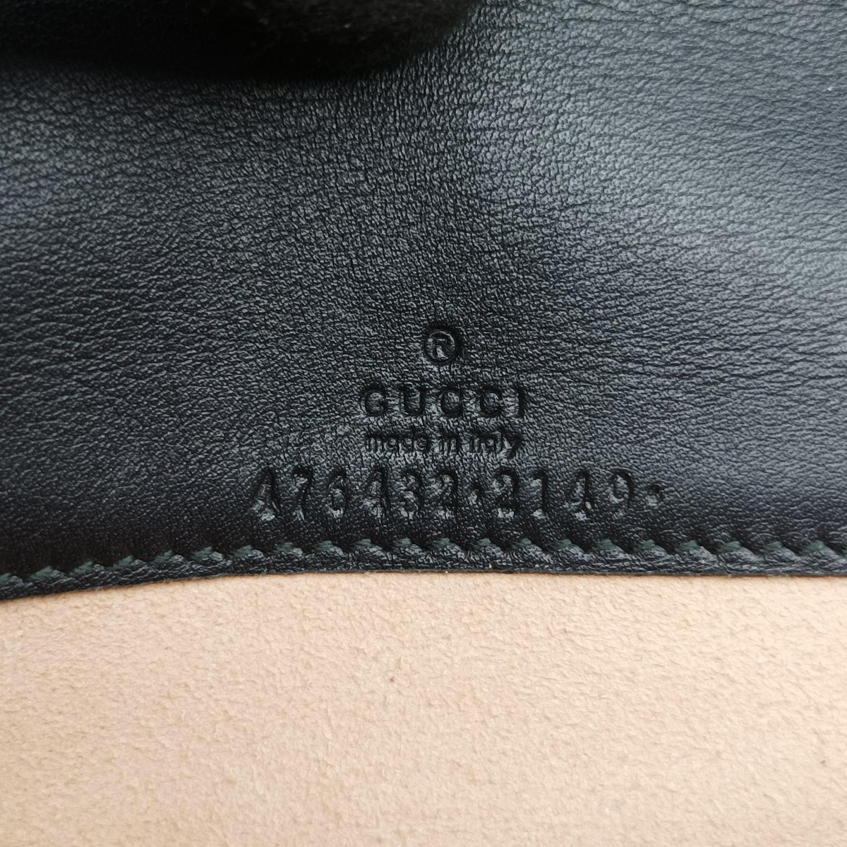 Pre-owned Gucci Dionysus Red×Black velour 476432 shoulderbag | stylenewstar