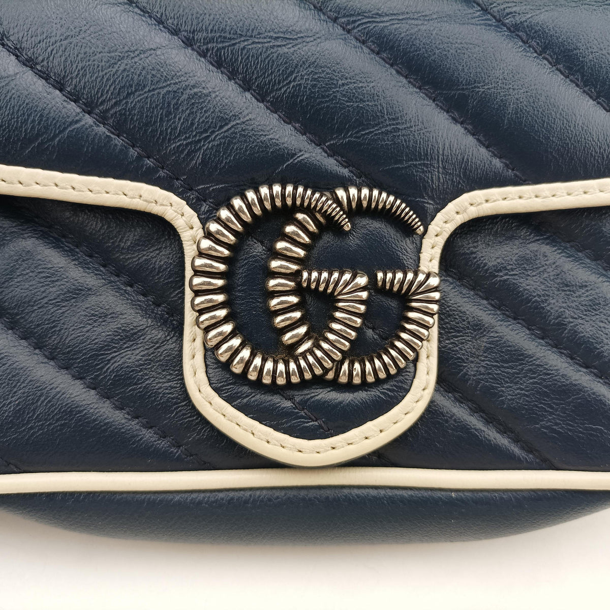 Pre-owned Gucci GG Marmont White×blue Leather 574969 shoulderbag | stylenewstar