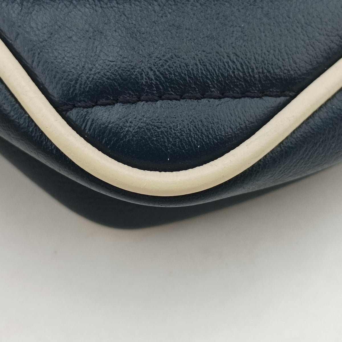 Pre-owned Gucci GG Marmont White×blue Leather 574969 shoulderbag | stylenewstar