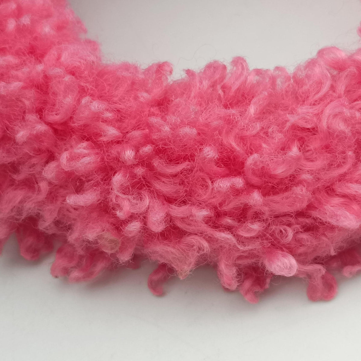 Secondhand Balenciaga Hourglass Pink wool 676384 shoulderbag | stylenewstar