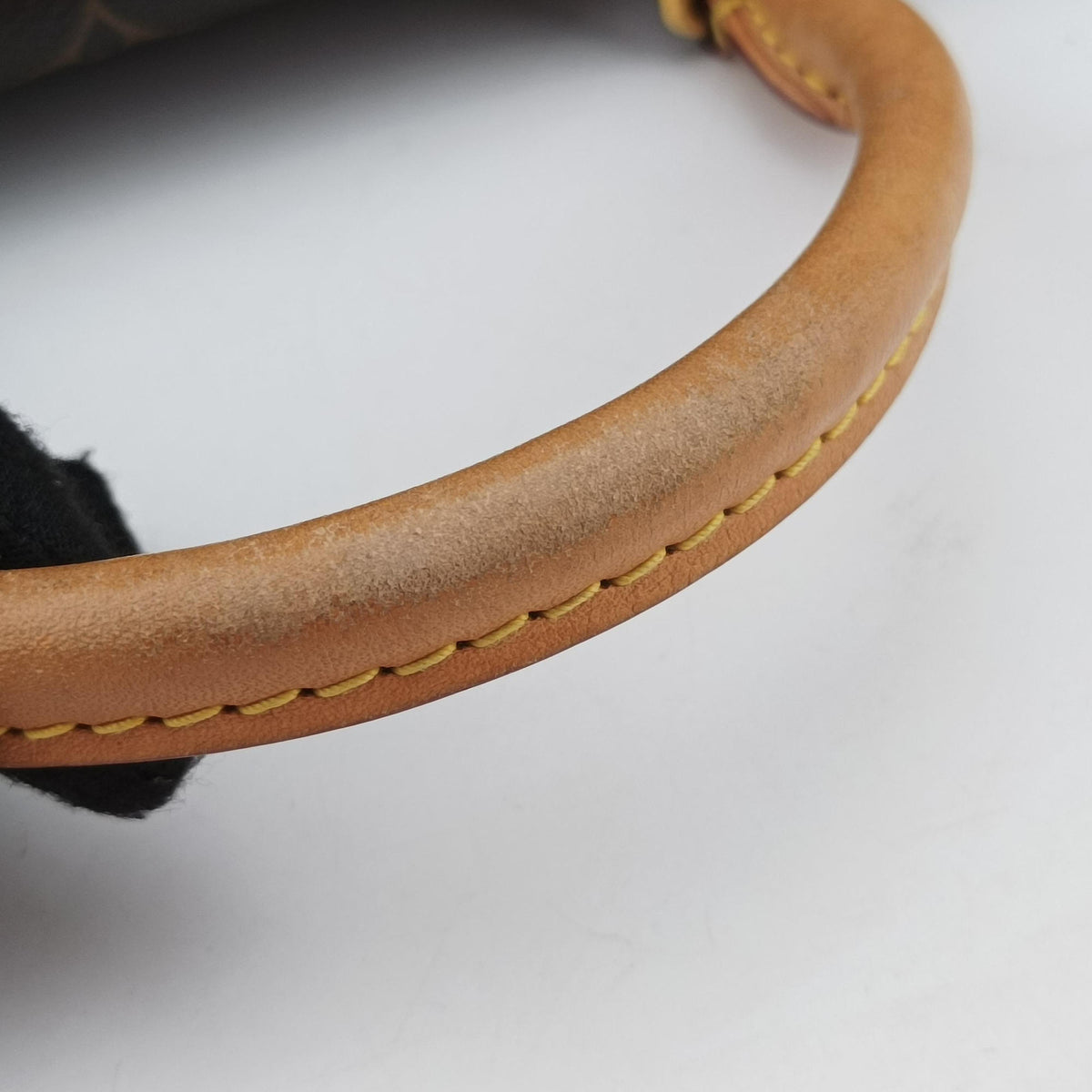 Vintage Louis Vuitton MARIGNAN Brown × Coquelicot Monogram Canvas×calf leather M44286 shoulderbag | stylenewstar