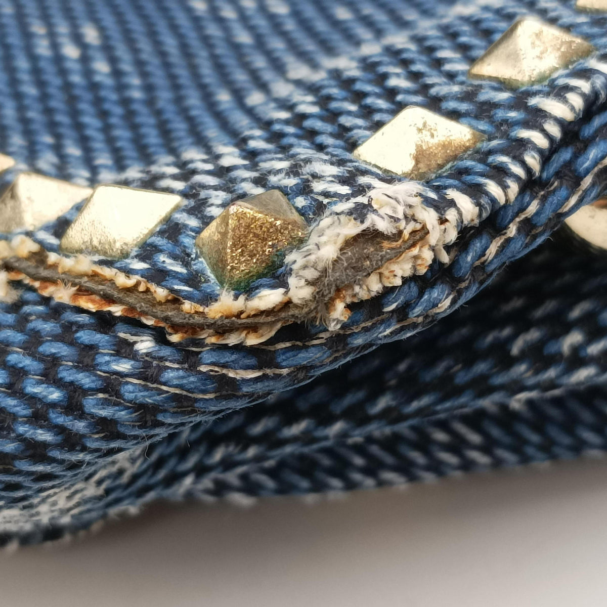 Pre-owned Valentino Rockstud Blue Denim  shoulderbag | stylenewstar