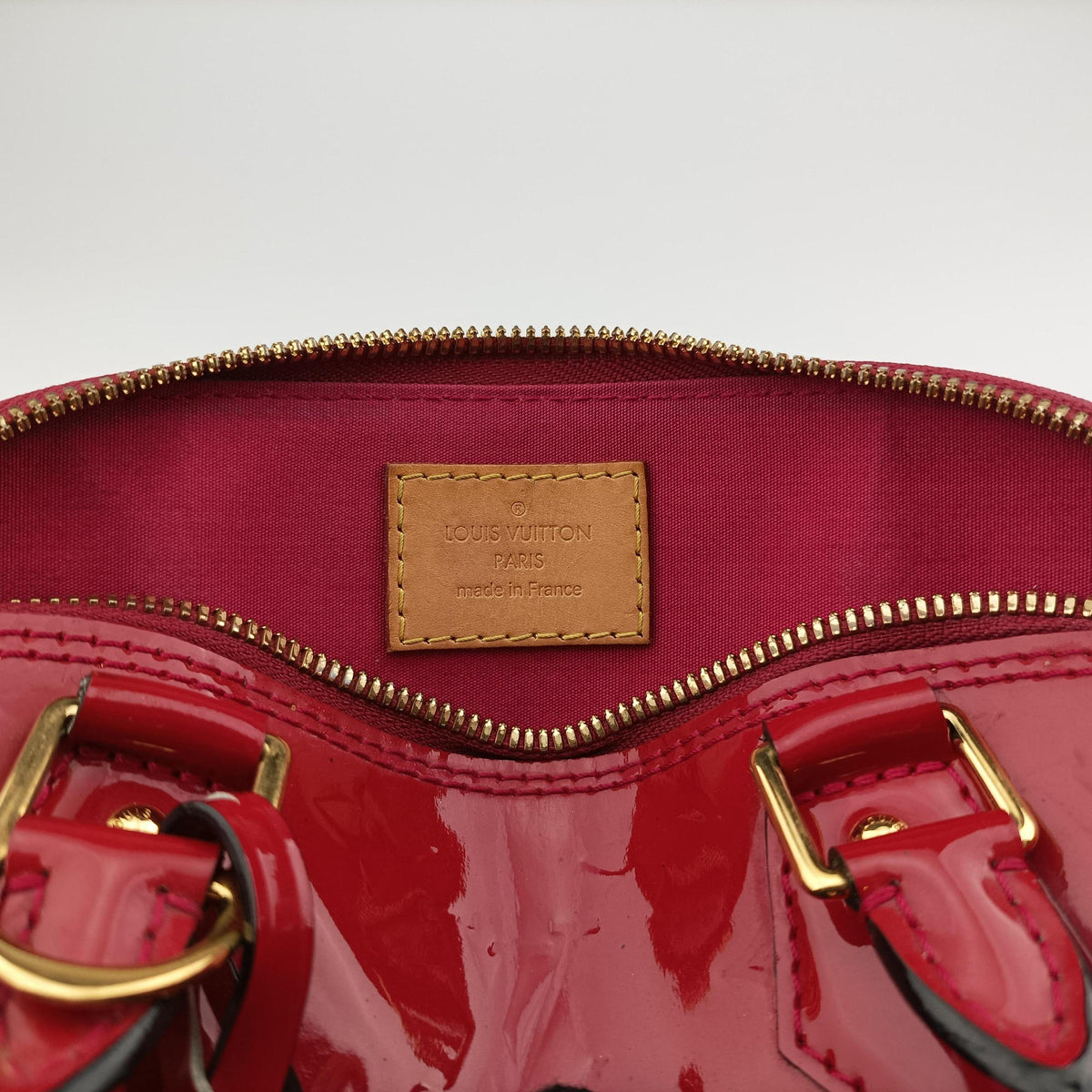 Vintage Louis Vuitton Alma BB pomme d'amour Vernis M90174 shoulderbag | stylenewstar