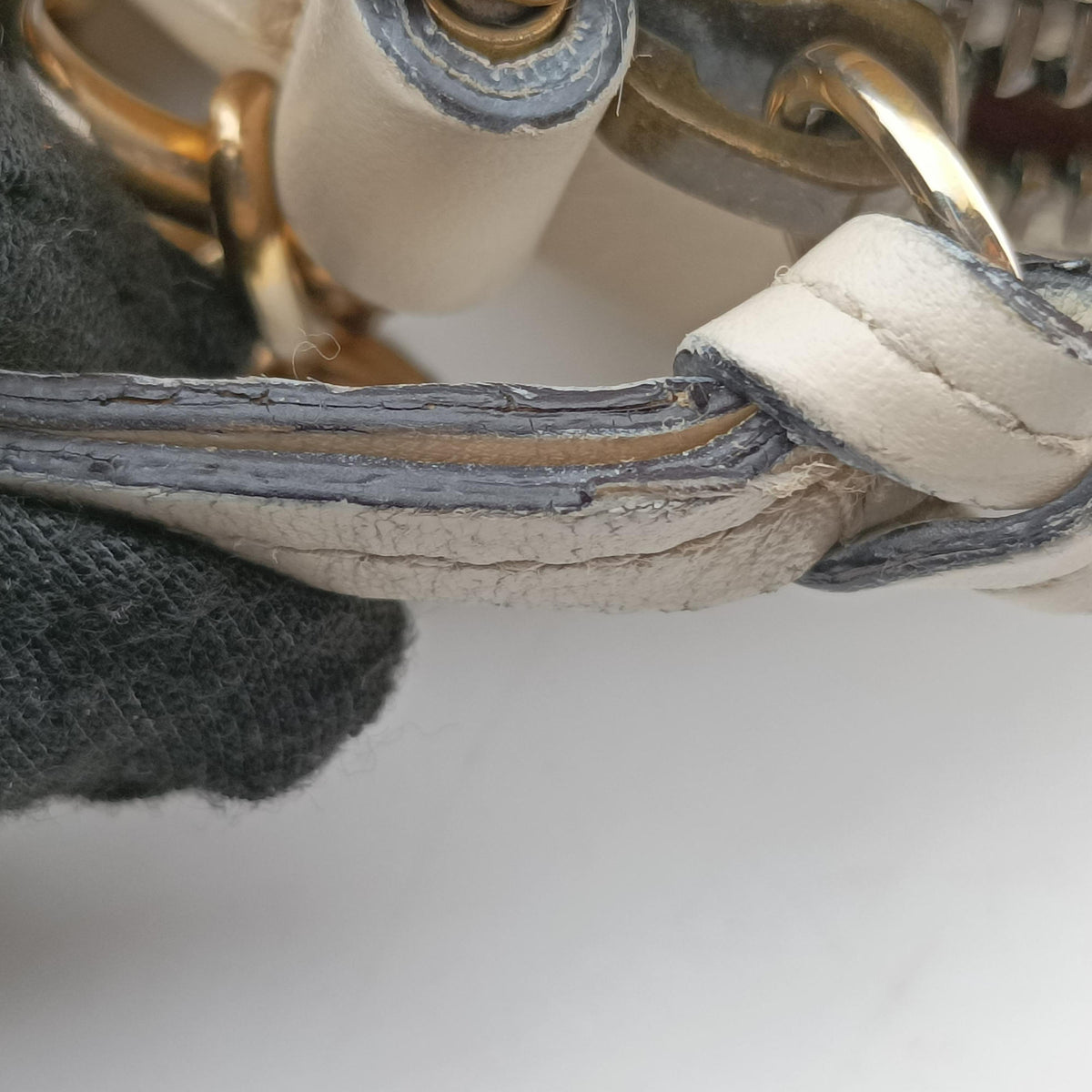 Secondhand Gucci GG Marmont White Leather 448065 shoulderbag | stylenewstar