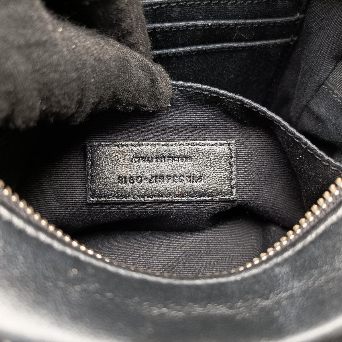 Secondhand Yves Saint Laurent LOU camera Black Leather 534817 shoulderbag | stylenewstar
