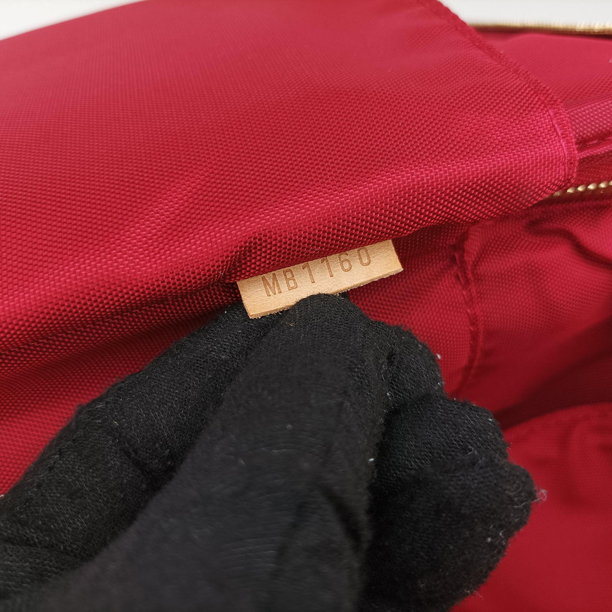 Pre-owned Louis Vuitton Pegase 45 pomme d'amour Vernis M91278 suitcase | stylenewstar