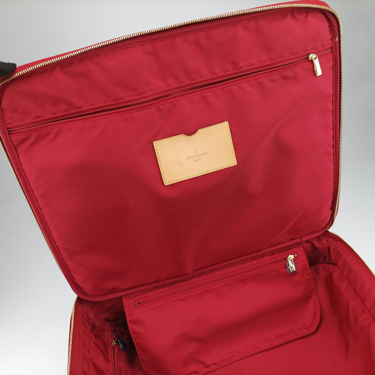 Pre-owned Louis Vuitton Pegase 45 pomme d'amour Vernis M91278 suitcase | stylenewstar