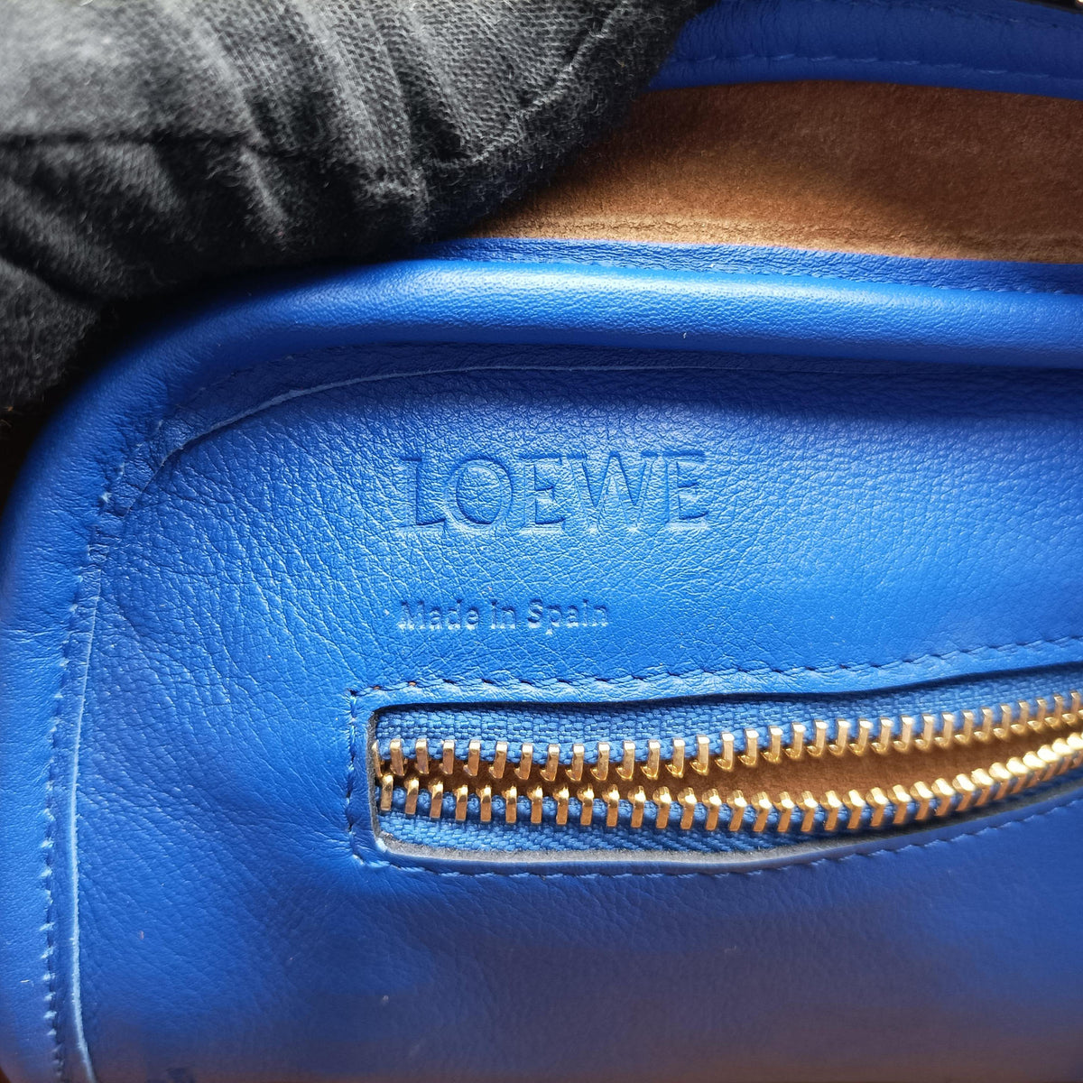 Pre-owned Loewe Amazona Blue Leather  shoulderbag | stylenewstar