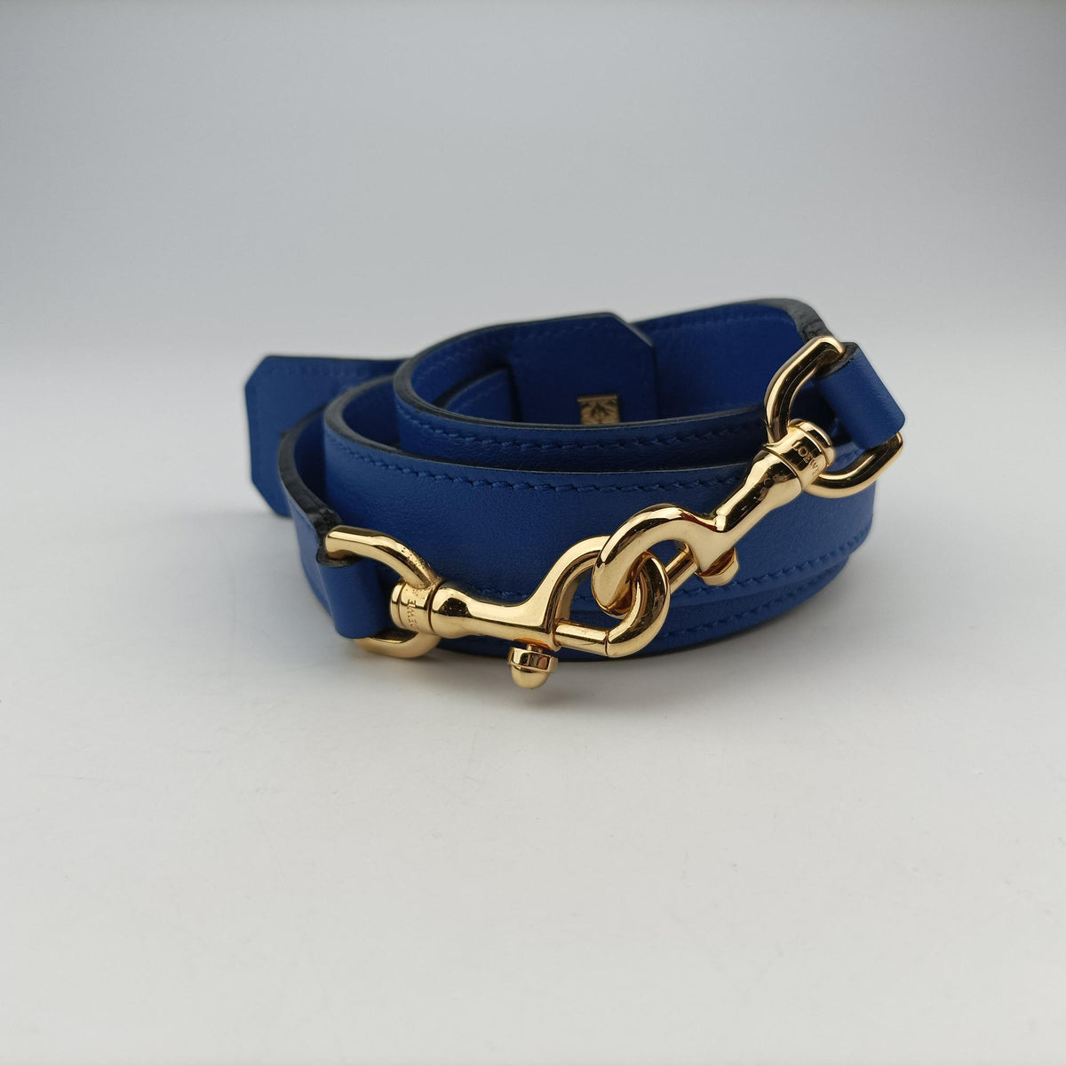 Pre-owned Loewe Amazona Blue Leather  shoulderbag | stylenewstar