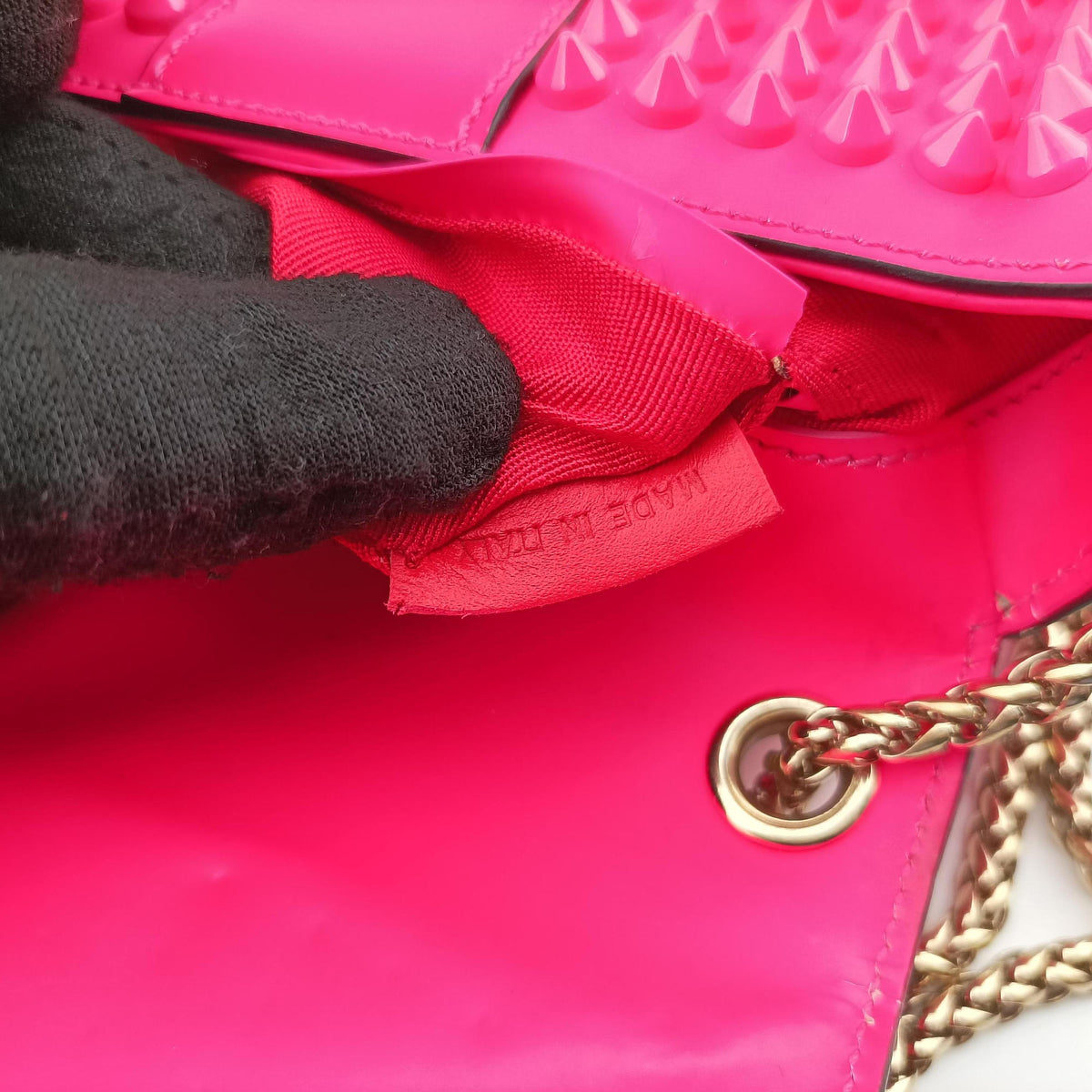 Secondhand Christian Louboutin Sweet Charity Scarabe Spike Rose Patent Leather  shoulderbag | stylenewstar