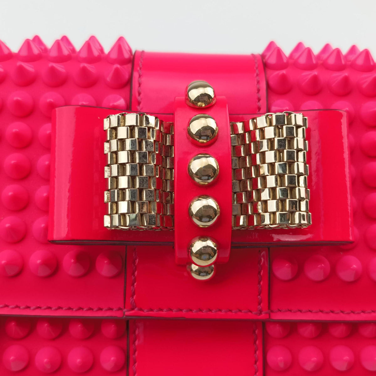 Secondhand Christian Louboutin Sweet Charity Scarabe Spike Rose Patent Leather  shoulderbag | stylenewstar