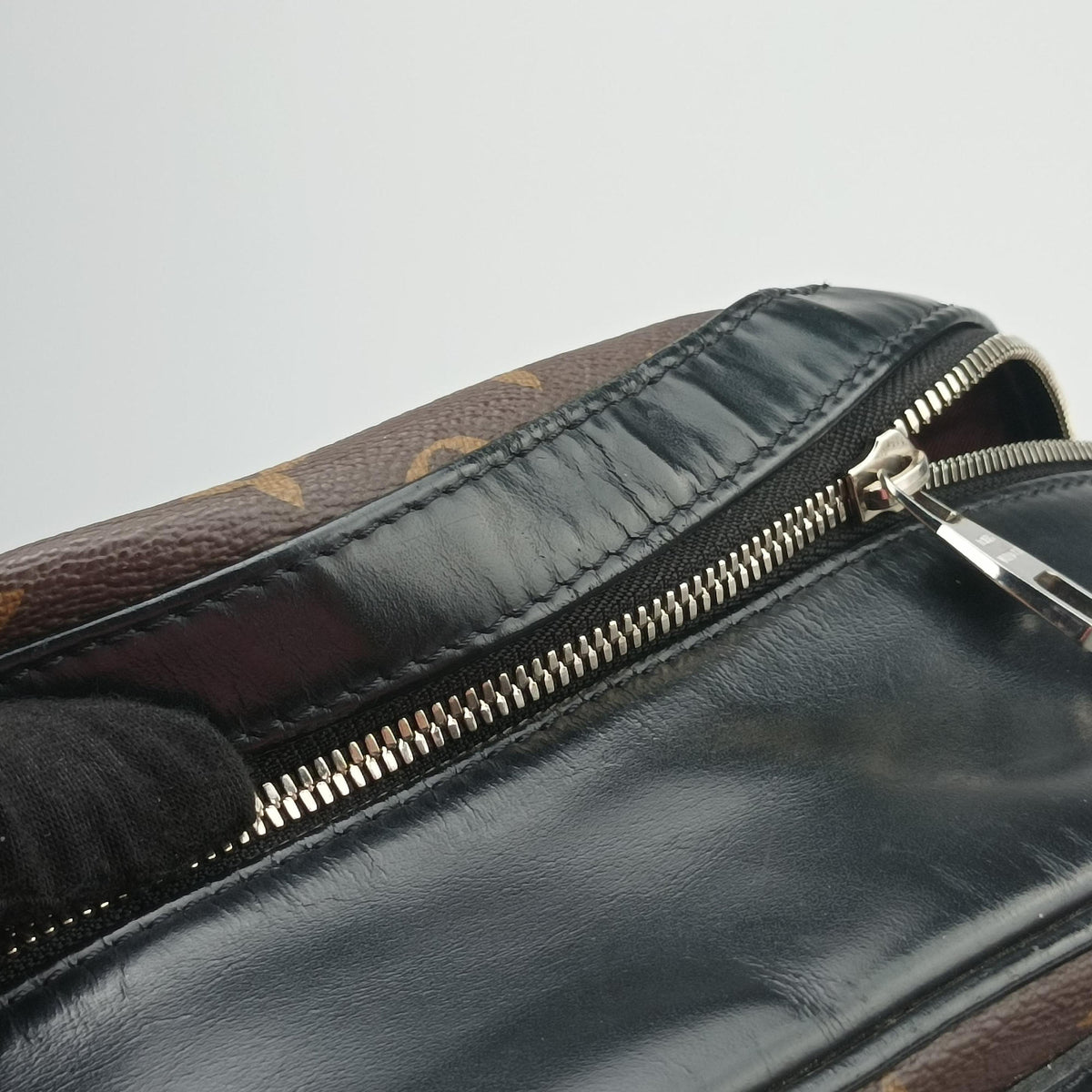 Pre-owned Louis Vuitton Josh Brown Monogram Canvas M41530 backpack/rucksack | stylenewstar