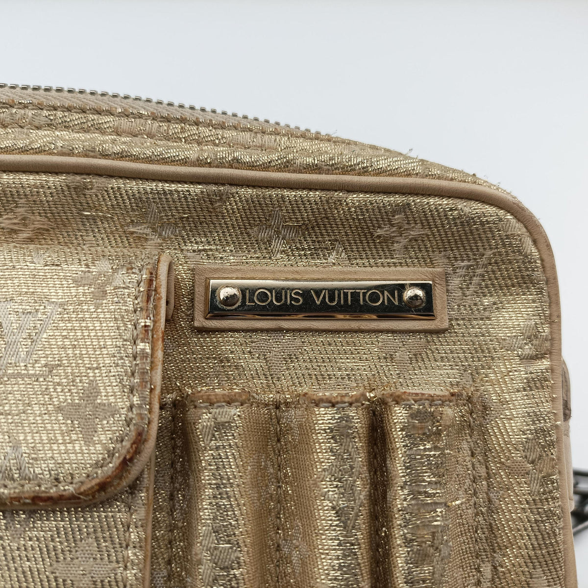 Pre-owned Louis Vuitton Shine McKenna Golden Monogram Shine M92363 shoulderbag | stylenewstar