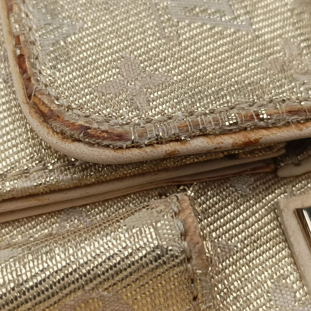 Pre-owned Louis Vuitton Shine McKenna Golden Monogram Shine M92363 shoulderbag | stylenewstar