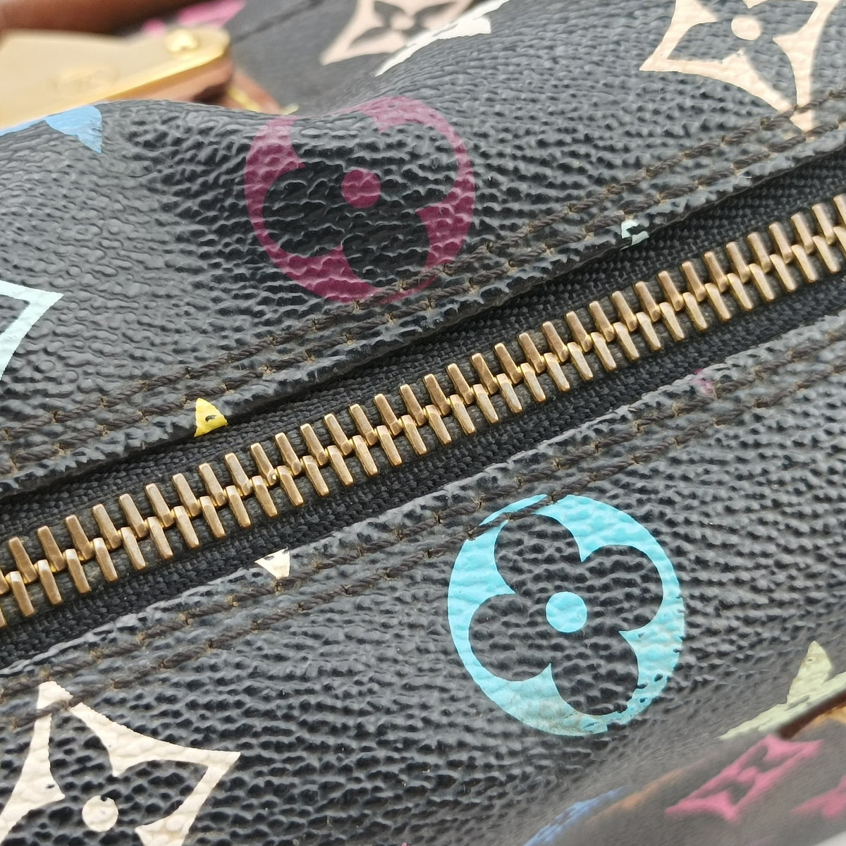 Secondhand Louis Vuitton SPEEDY 30 noir Monogram Multicolor M92642 handbag | stylenewstar