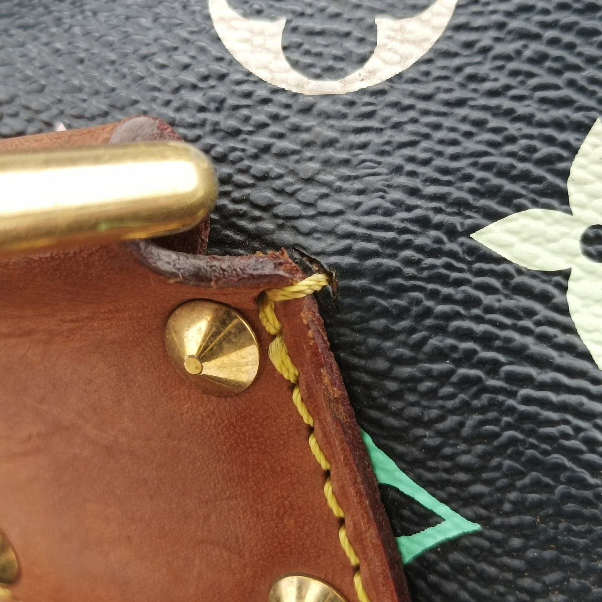 Secondhand Louis Vuitton SPEEDY 30 noir Monogram Multicolor M92642 handbag | stylenewstar