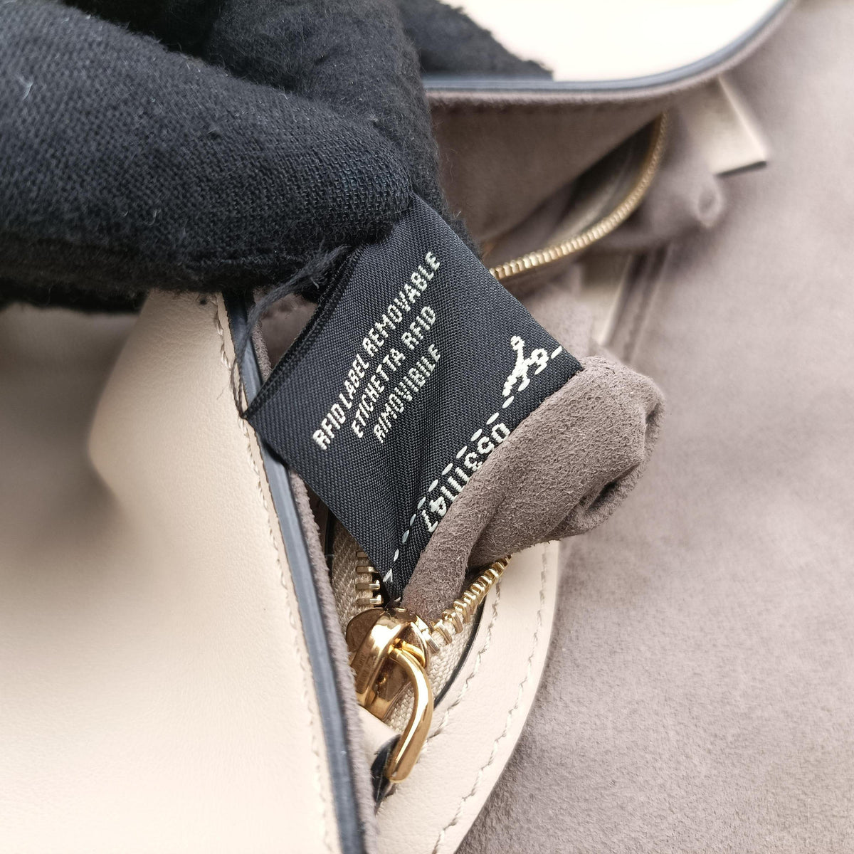 Secondhand Fendi BAGUETTE Multicolour Leather 8BR600 shoulderbag | stylenewstar