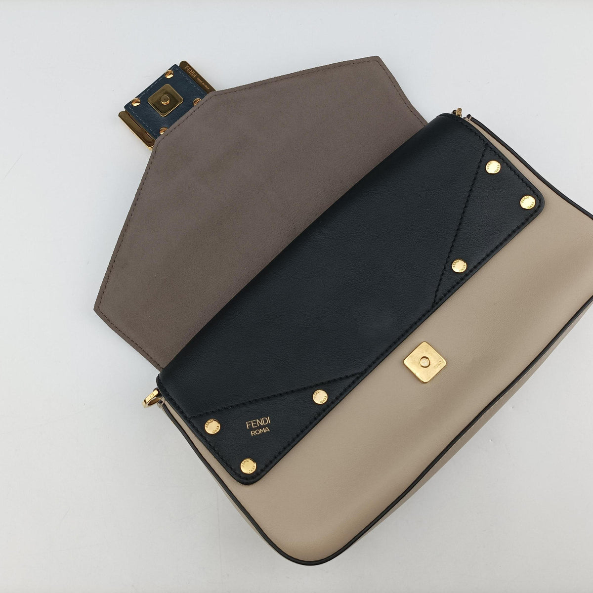 Secondhand Fendi BAGUETTE Multicolour Leather 8BR600 shoulderbag | stylenewstar