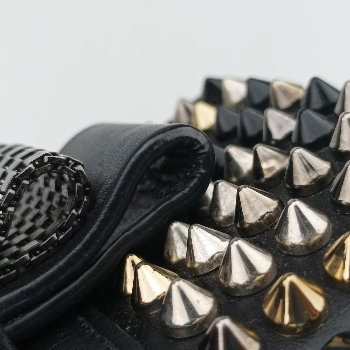Pre-owned Christian Louboutin Sweet Charity Scarabe Spike Black Leather  shoulderbag | stylenewstar