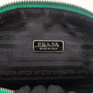 Pre-owned Prada triangle embossed logo Green Leather 1BH190 shoulderbag | stylenewstar