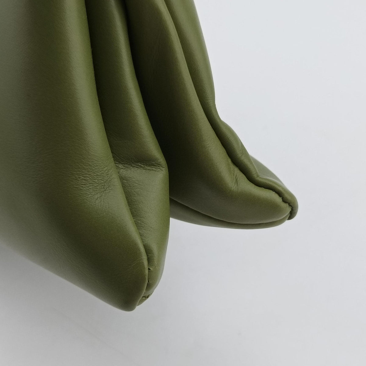 Pre-owned Bottega Veneta Baby Liberta Green Leather 826147V4SJ12498 shoulderbag | stylenewstar